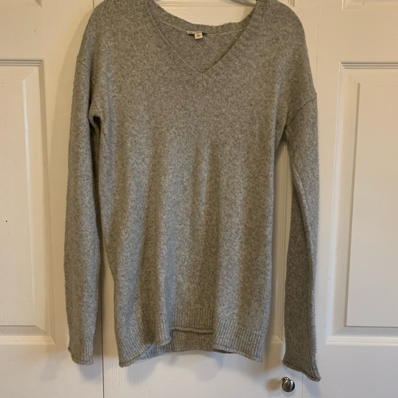 Gap grey long sleeve wool blend knit sweater - Picture 2 of 7